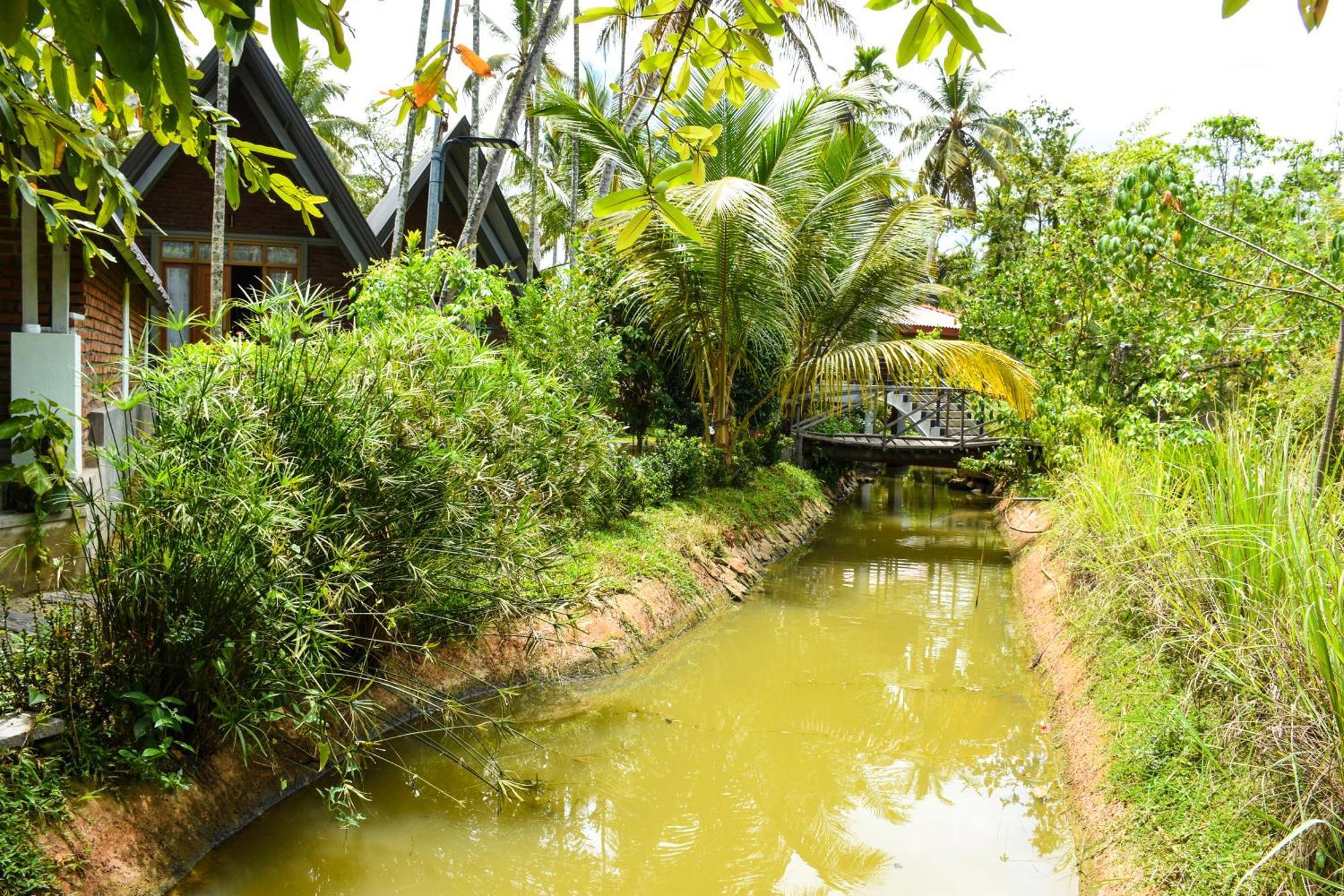 Steps Garden Resort Negombo Exterior photo