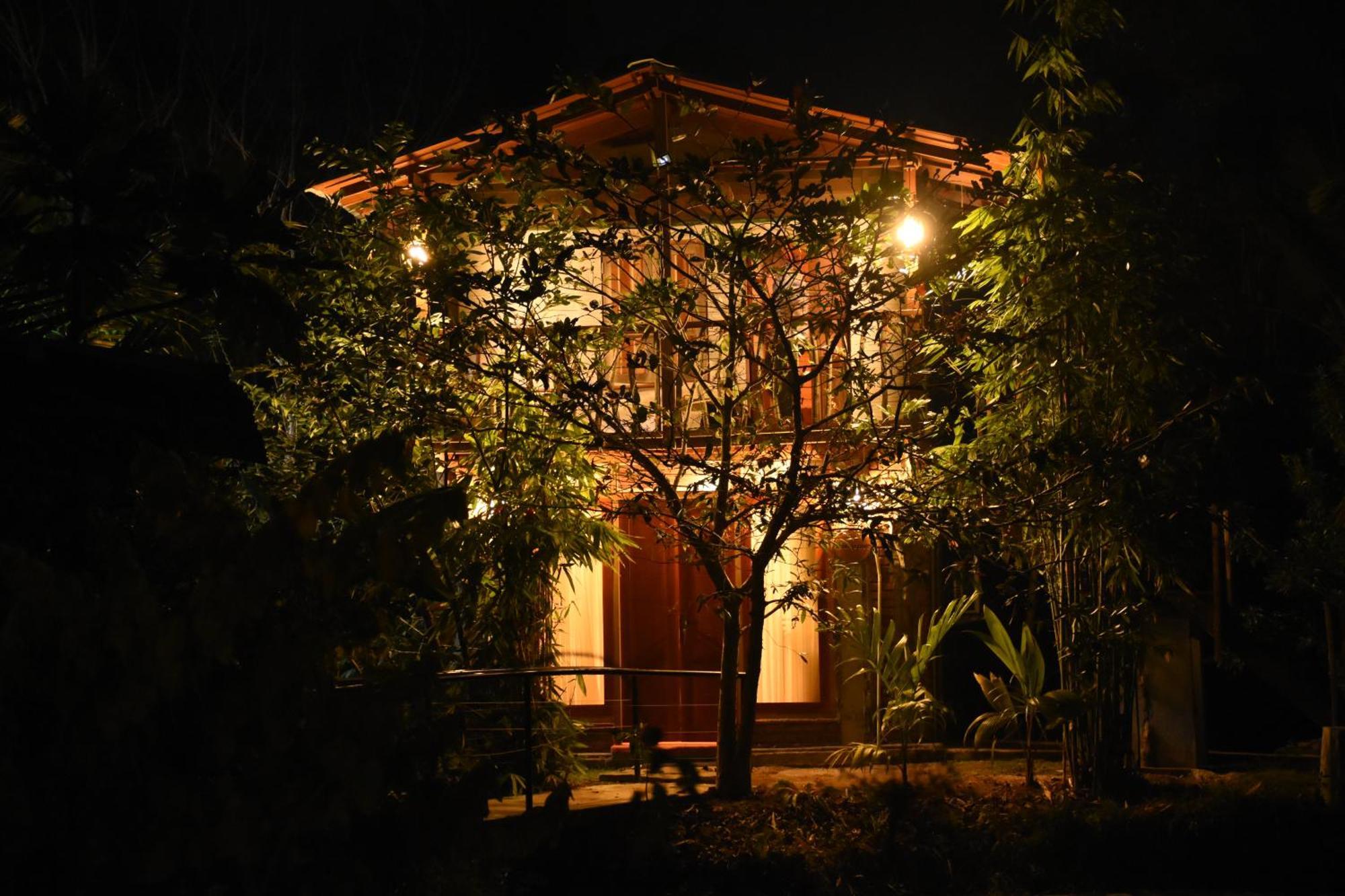 Steps Garden Resort Negombo Exterior photo