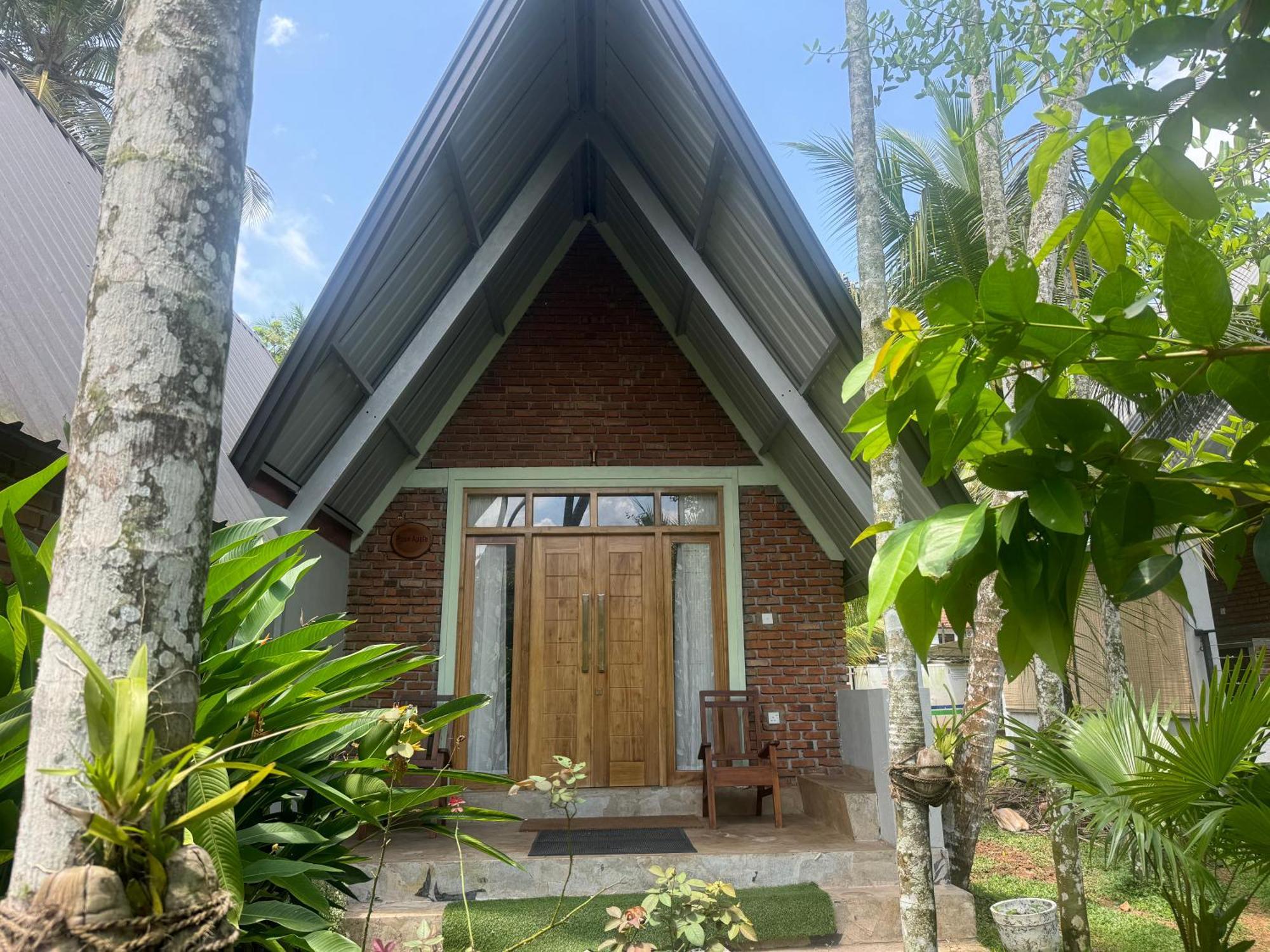 Steps Garden Resort Negombo Exterior photo
