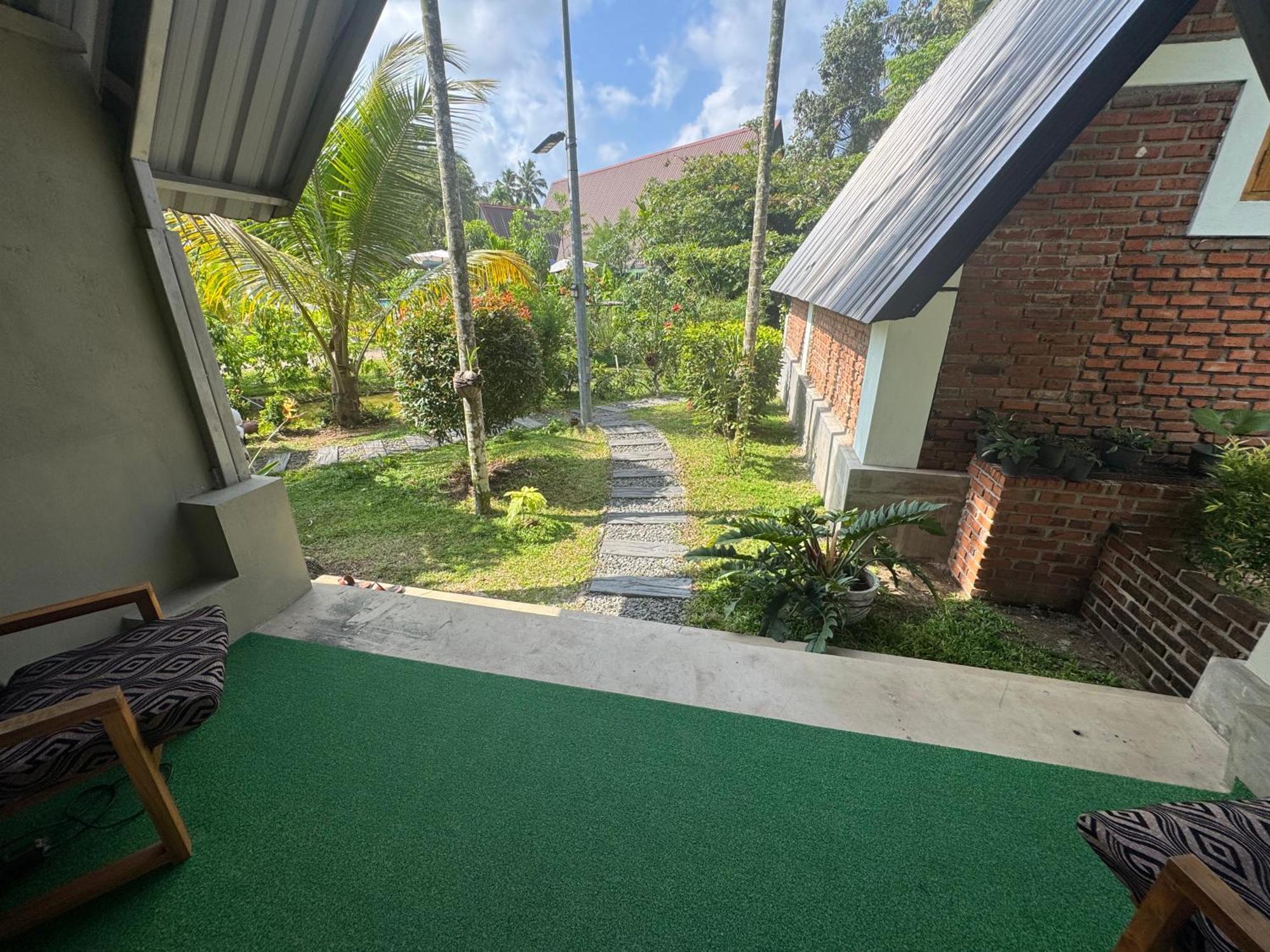 Steps Garden Resort Negombo Exterior photo