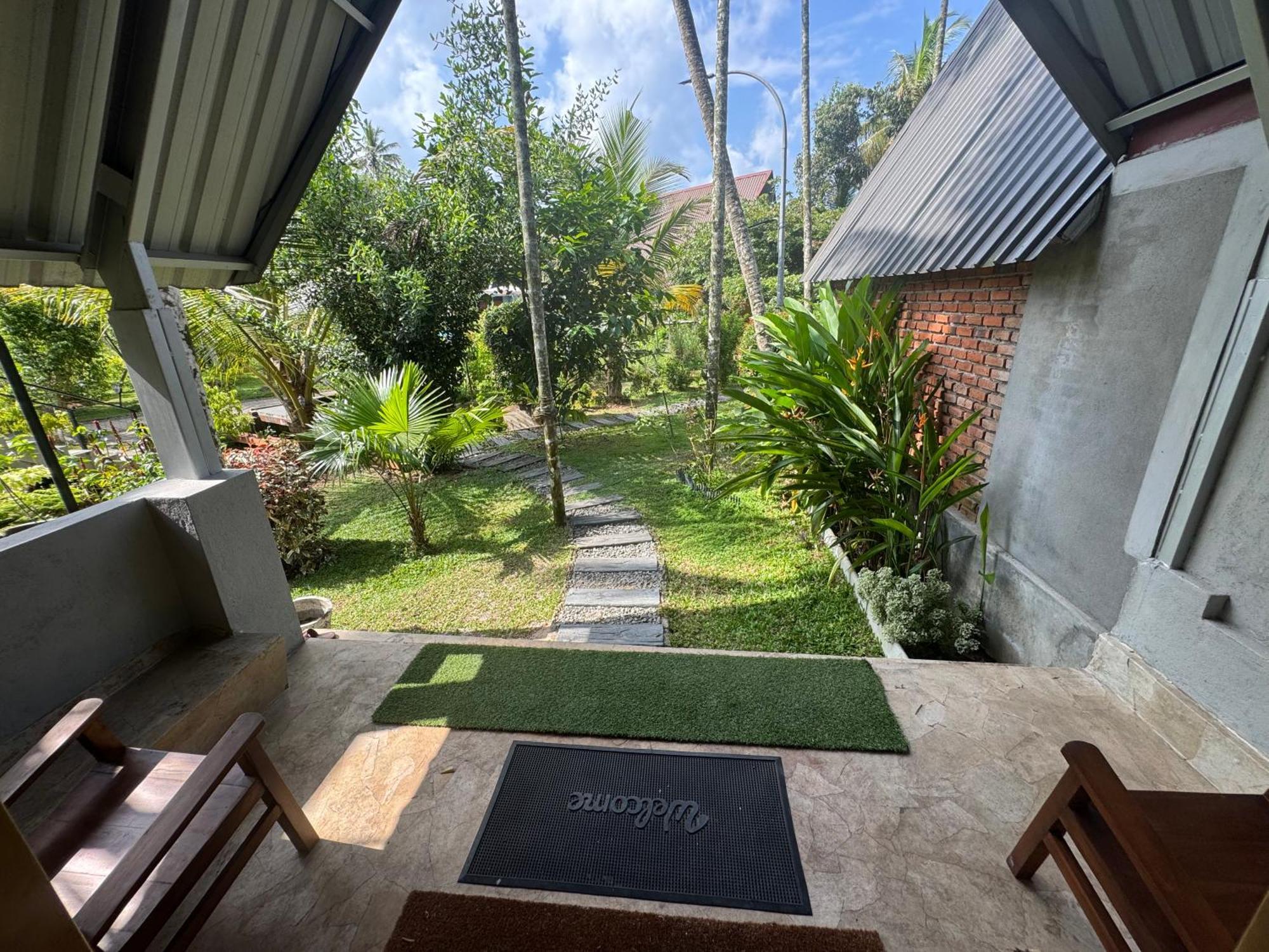 Steps Garden Resort Negombo Exterior photo