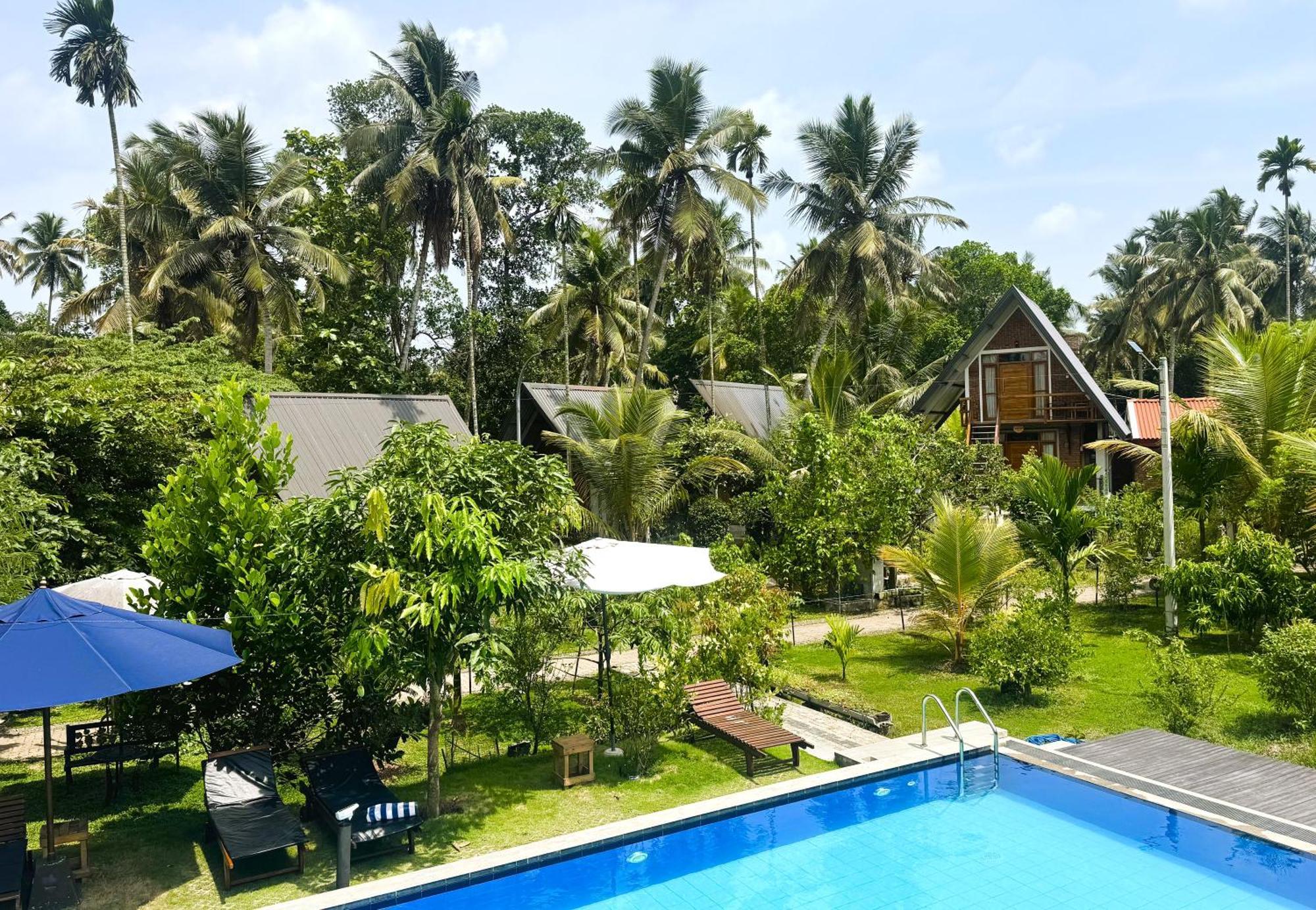 Steps Garden Resort Negombo Exterior photo